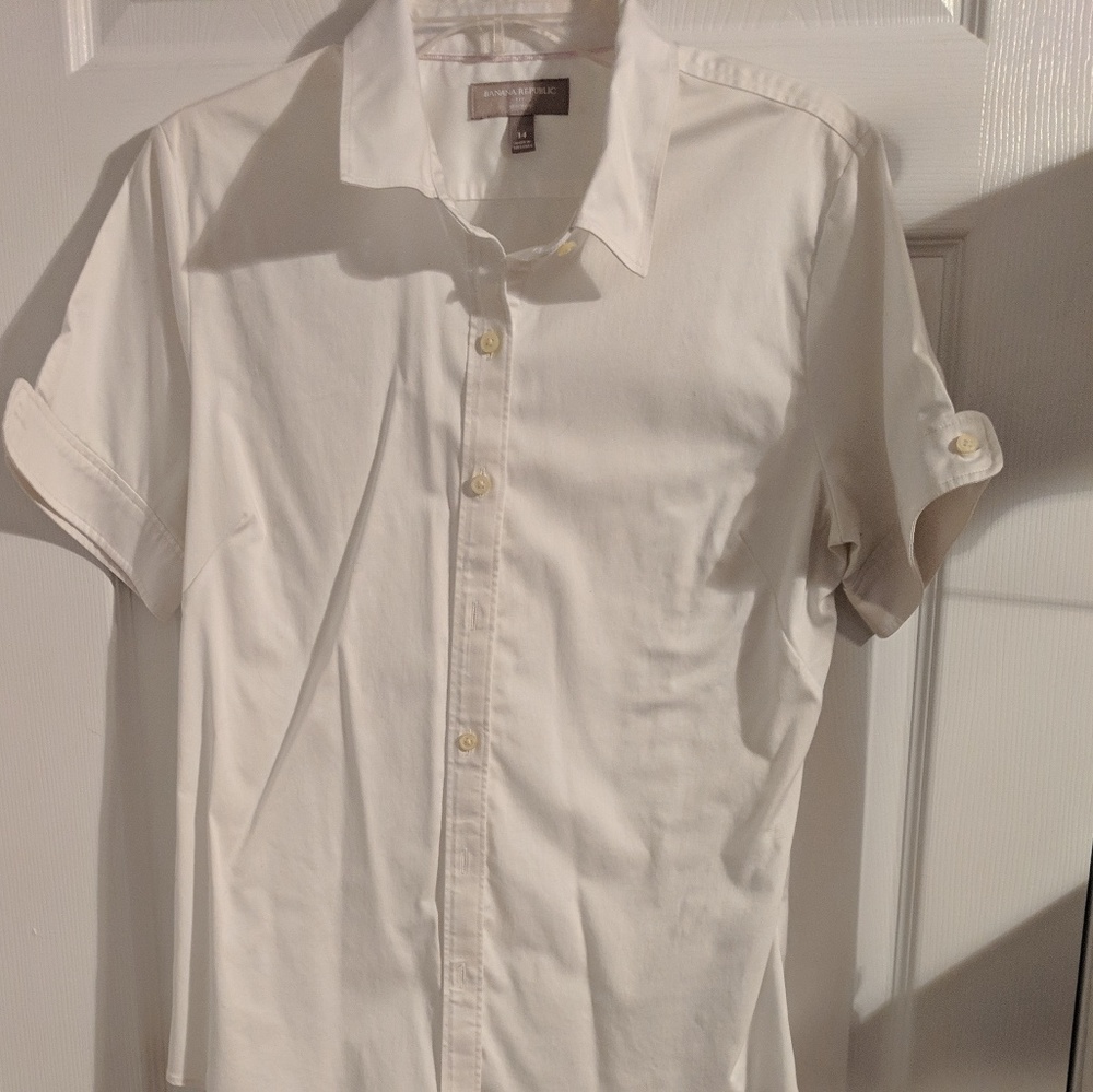 Short sleeve button down